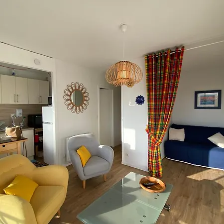 Near The Sea Apartman